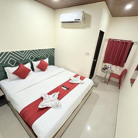 Hotel Kailash Park- Near International Airport Mumbai Exterior foto