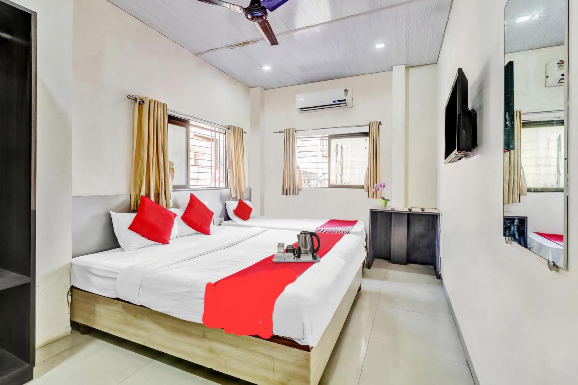 Hotel Kailash Park- Near International Airport Mumbai Exterior foto