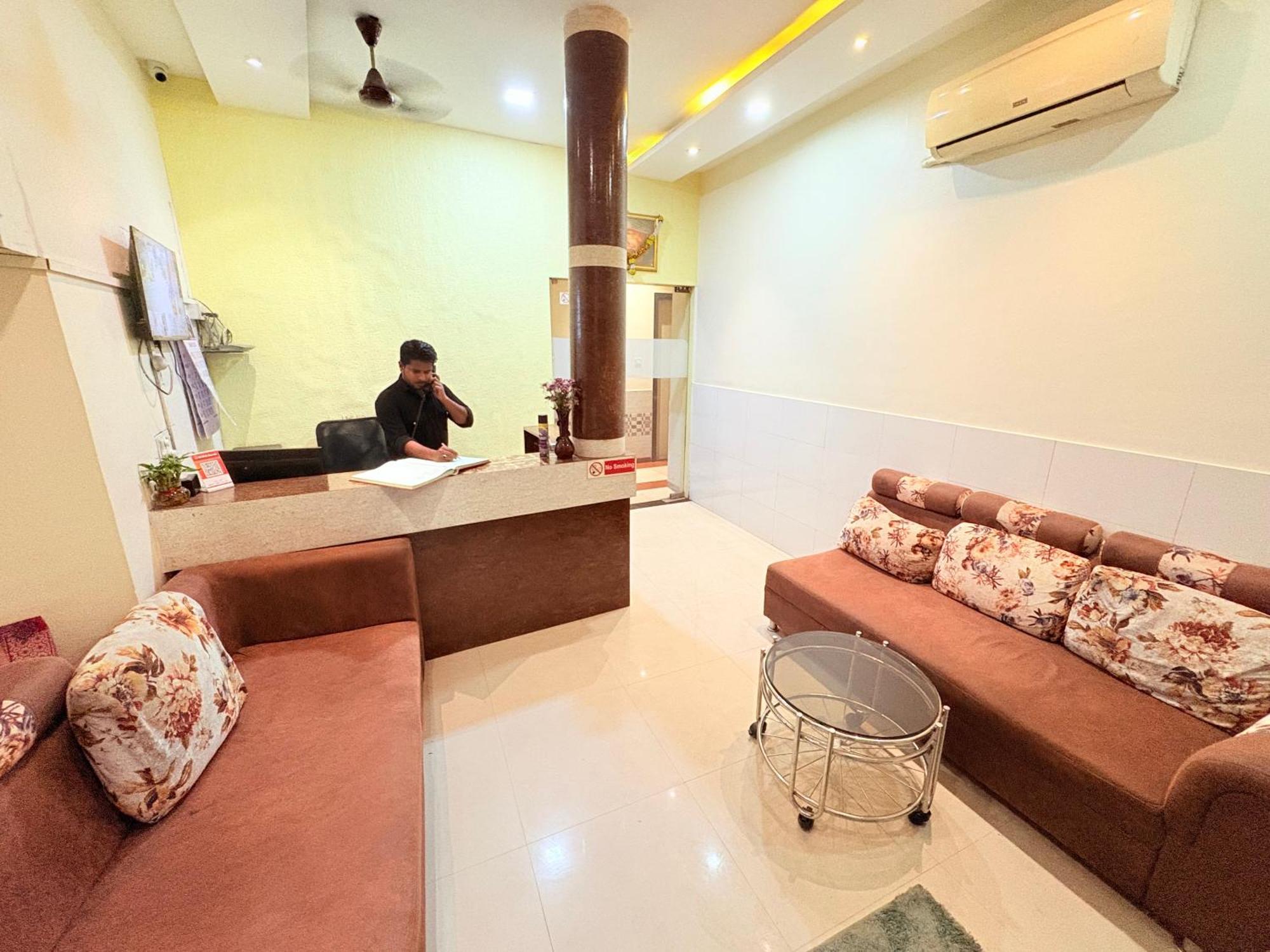 Hotel Kailash Park- Near International Airport Mumbai Exterior foto