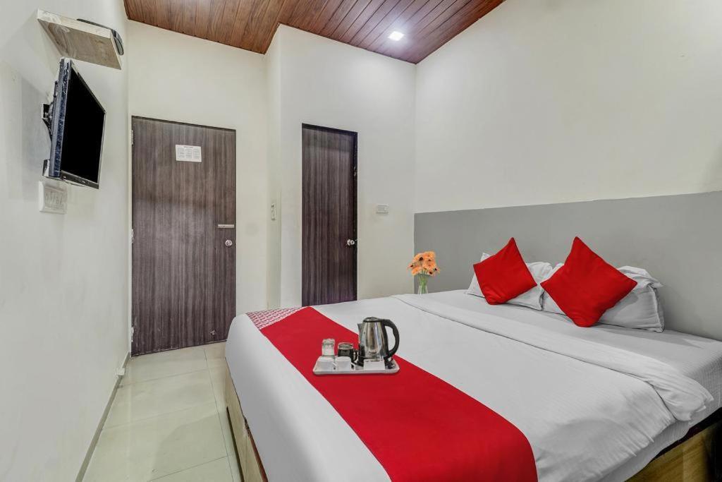 Hotel Kailash Park- Near International Airport Mumbai Exterior foto